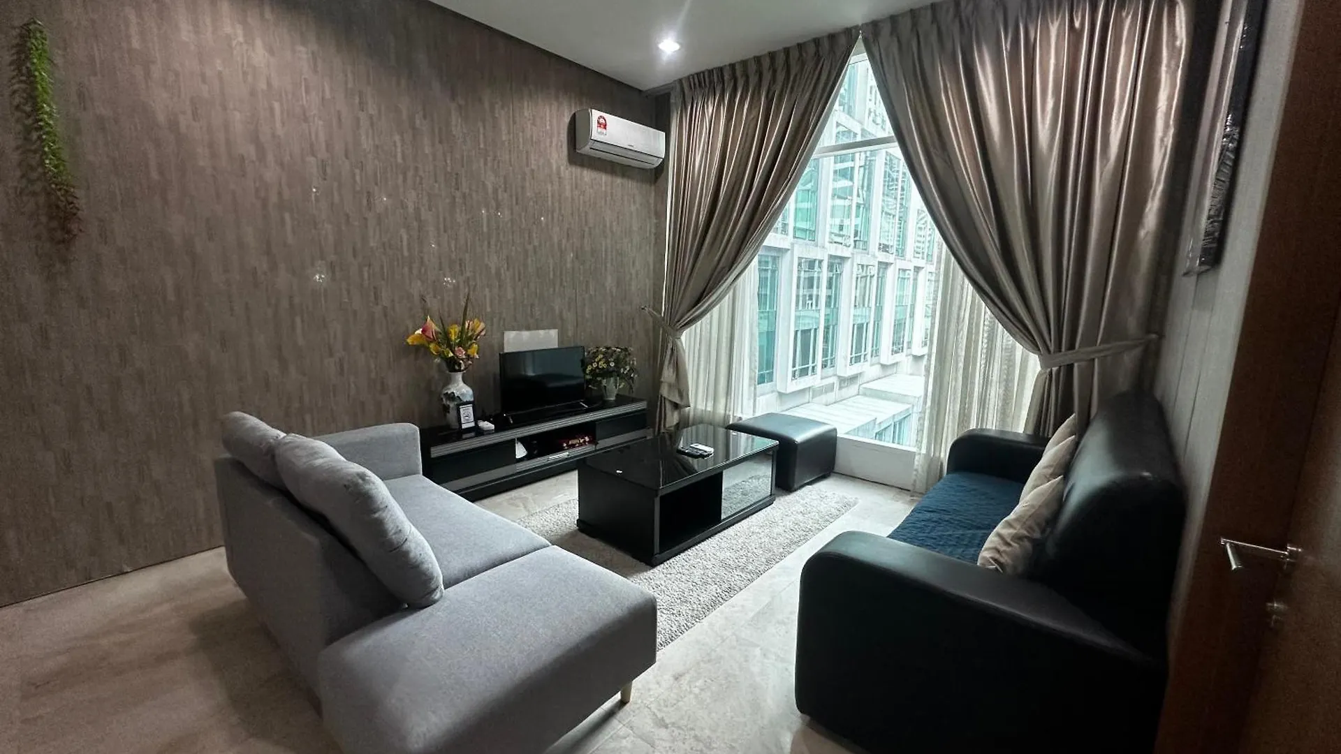 Apartment Soho Suites Klcc By Luna Kuala Lumpur
